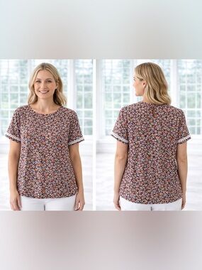 Women’s Floral Short Sleeve Blouse in Multi Floral Size Large NWOT